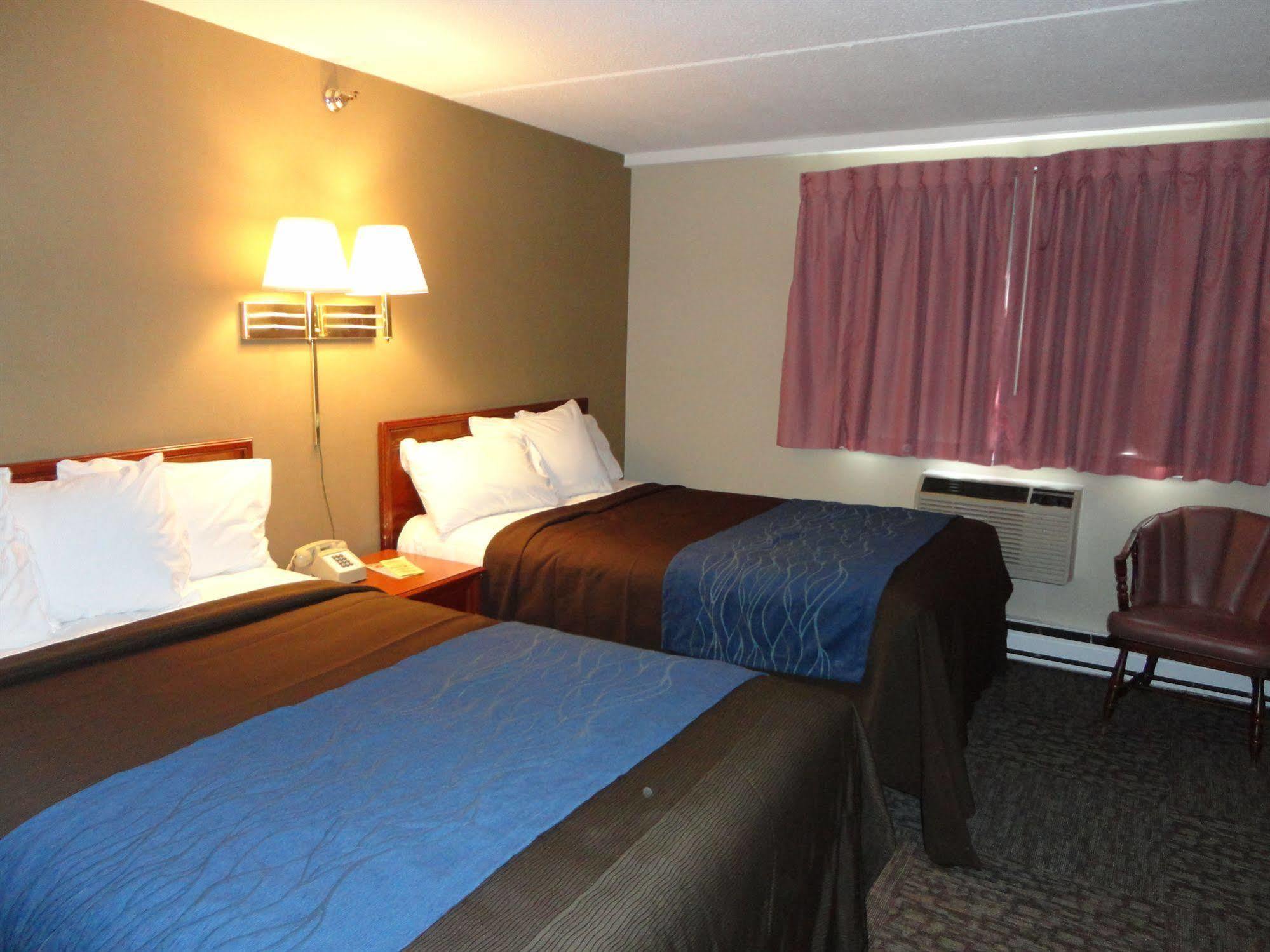 Bangor Inn & Suites Buitenkant foto